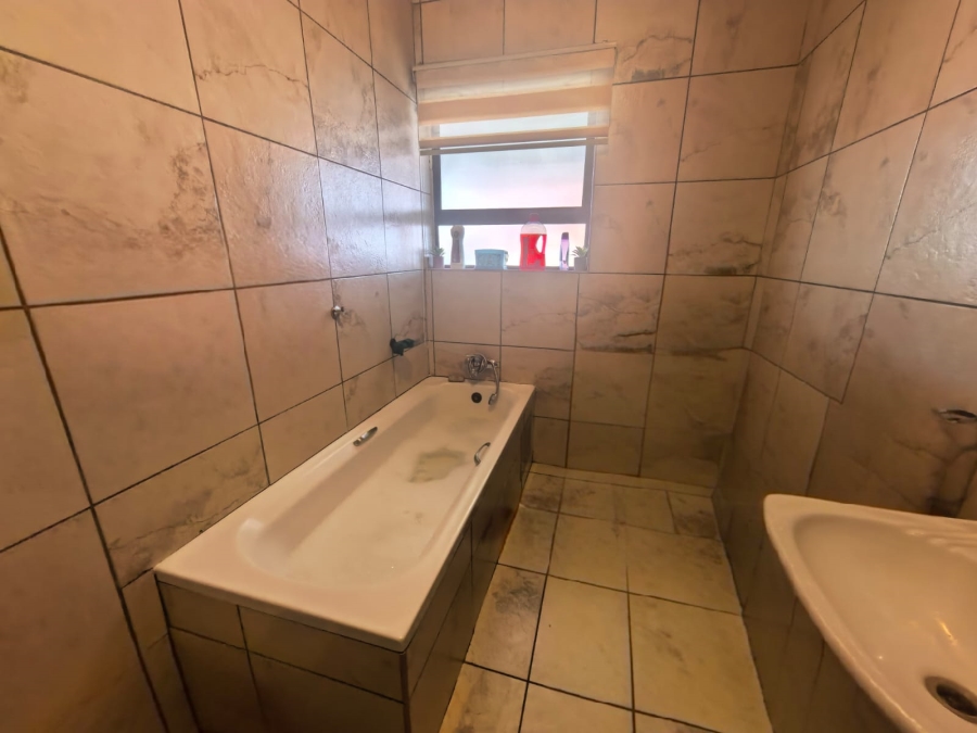 3 Bedroom Property for Sale in Waterval East North West